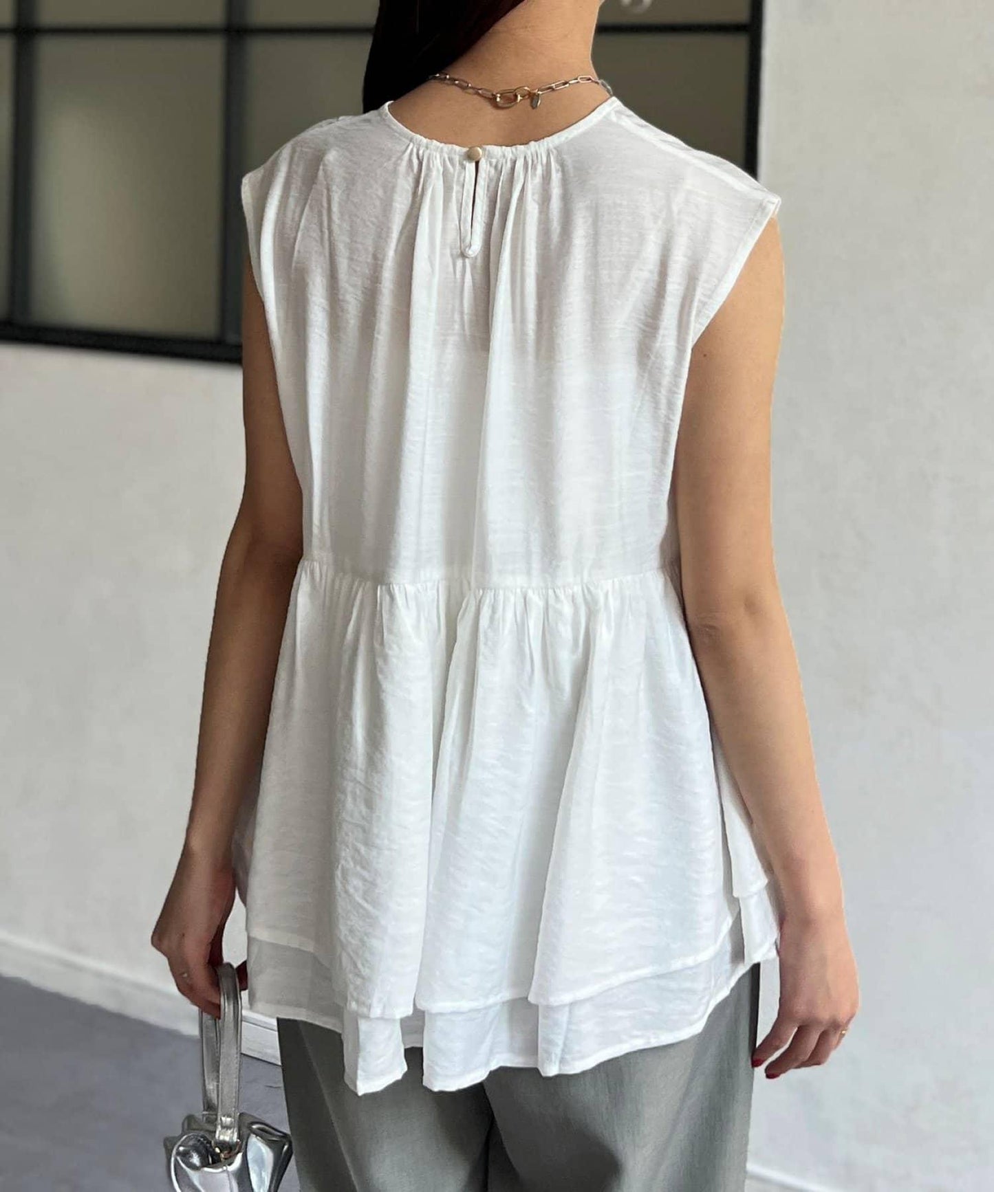 pin tuck荷葉邊上衣