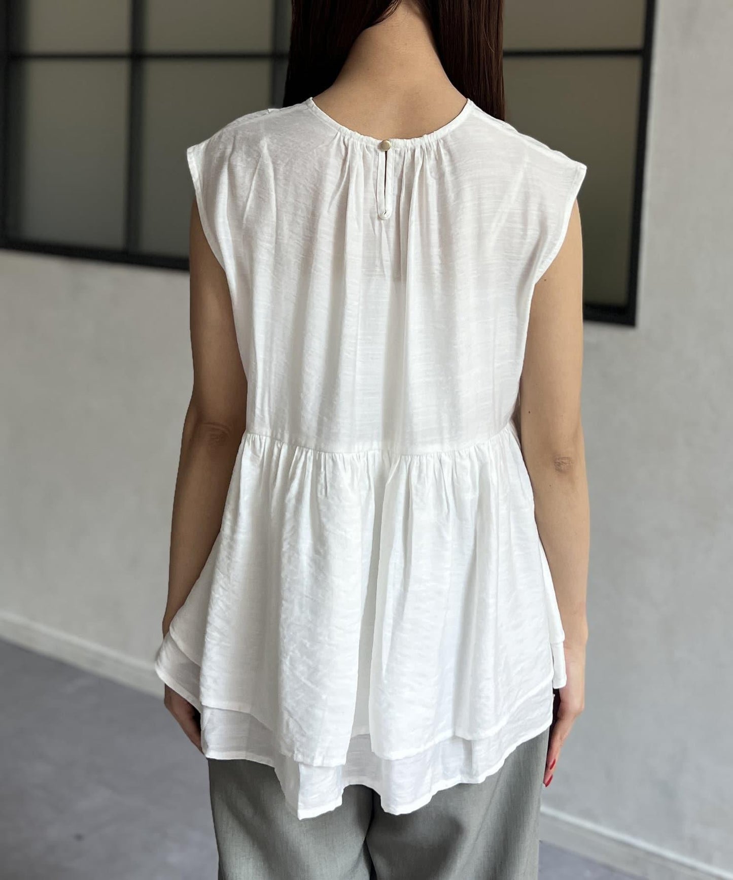 pin tuck荷葉邊上衣