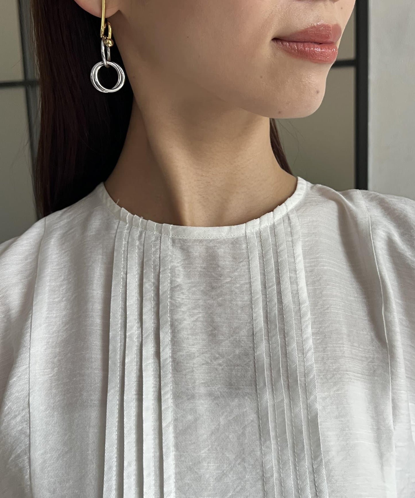 pin tuck荷葉邊上衣