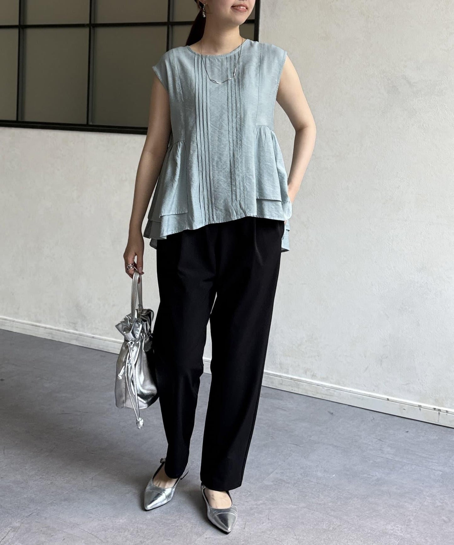 pin tuck荷葉邊上衣