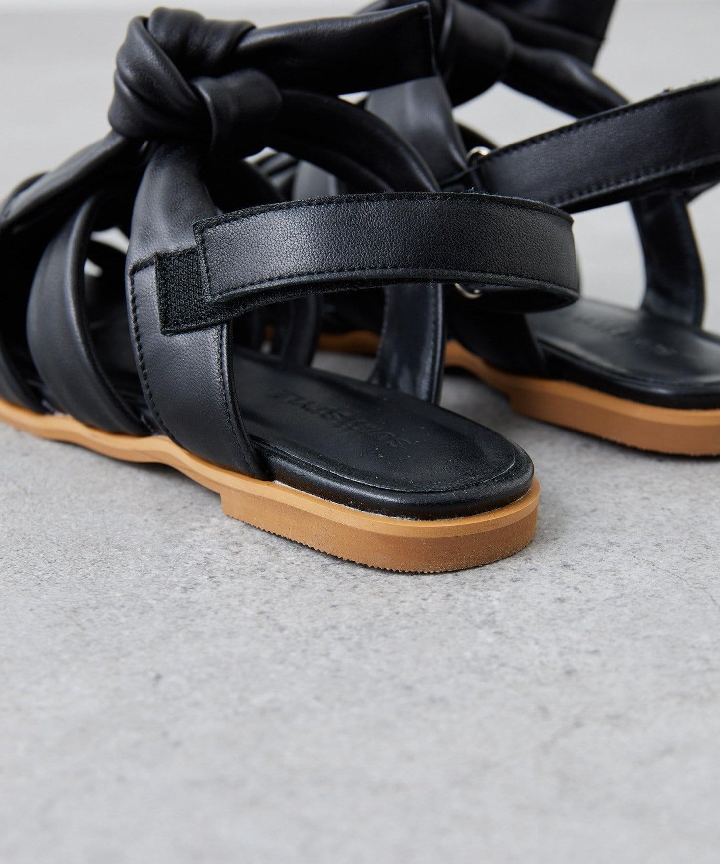 "S・M・L尺碼展開" 蝴蝶結涼鞋【SUM1 STYLE(斯密風格)】