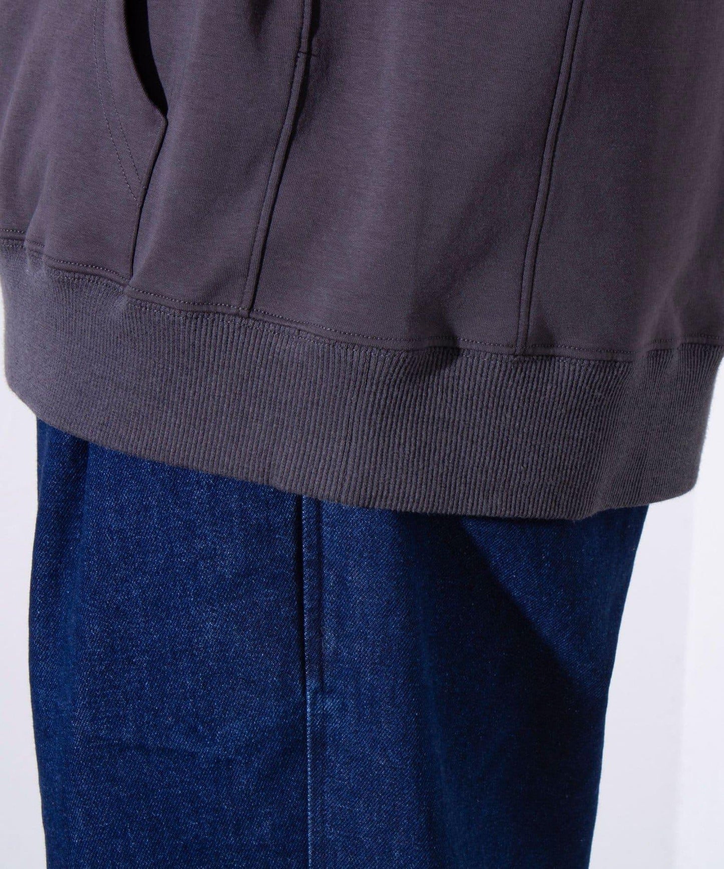 【GLOSTER】法國鬥牛犬刺繡 紙箱雙色帽T恤 連帽衫