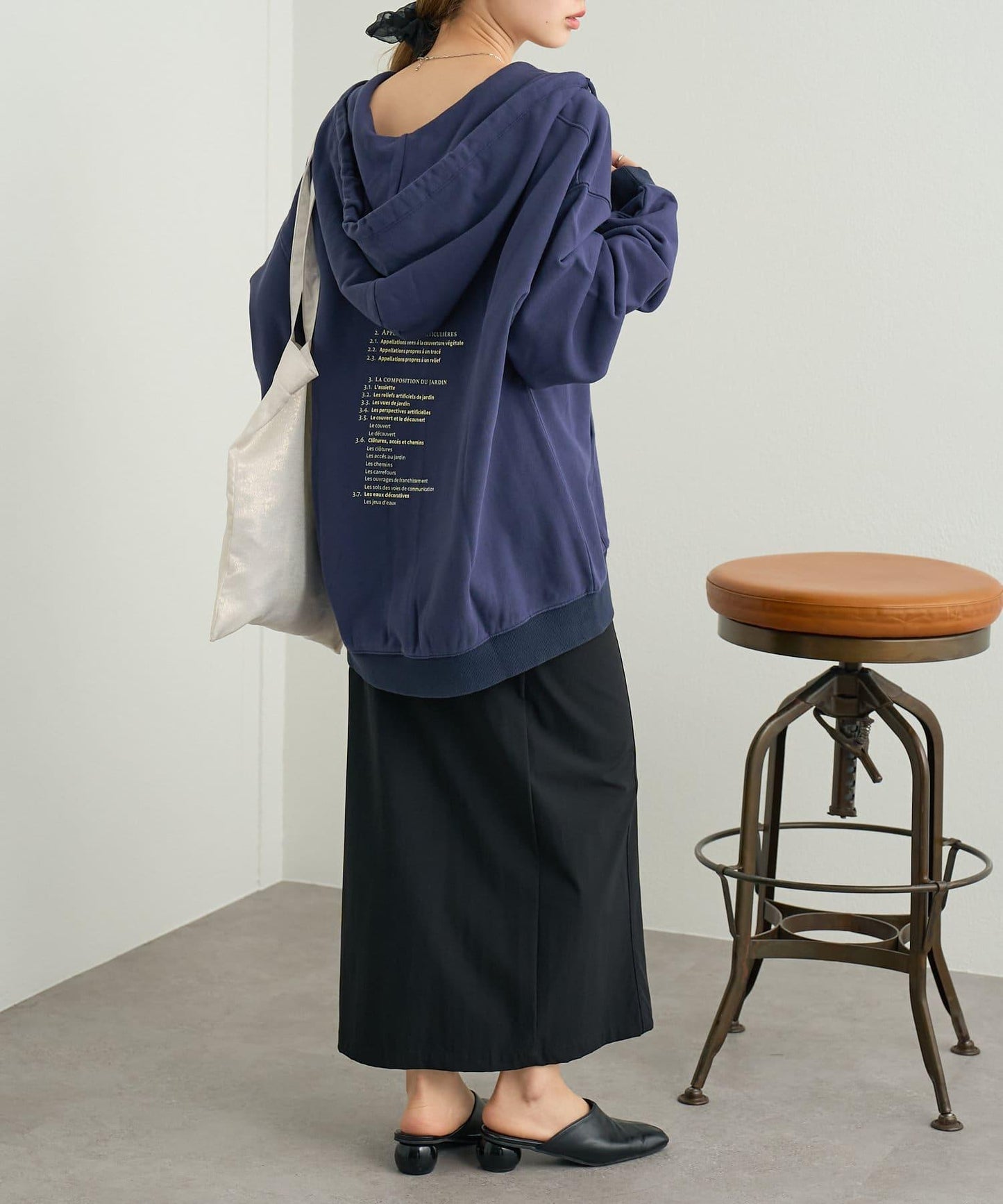 【4色展開】B 8花園拉鍊帽衫