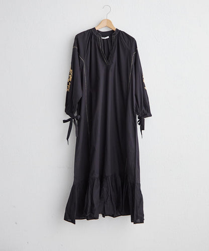 FANAKA 刺繡長裙