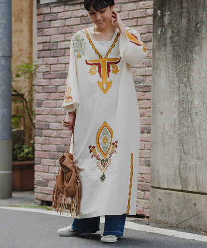 【aguni】刺繡I型連衣裙