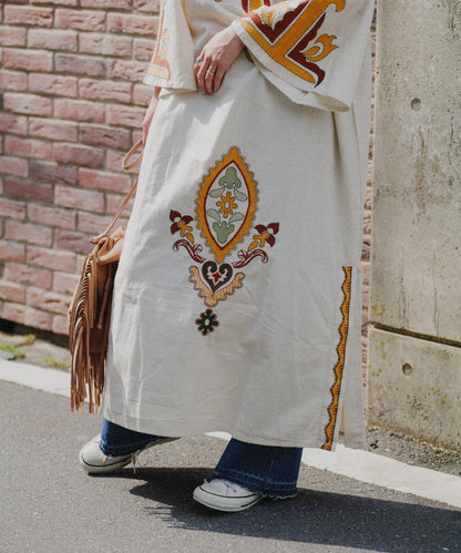 【aguni】刺繡I型連衣裙