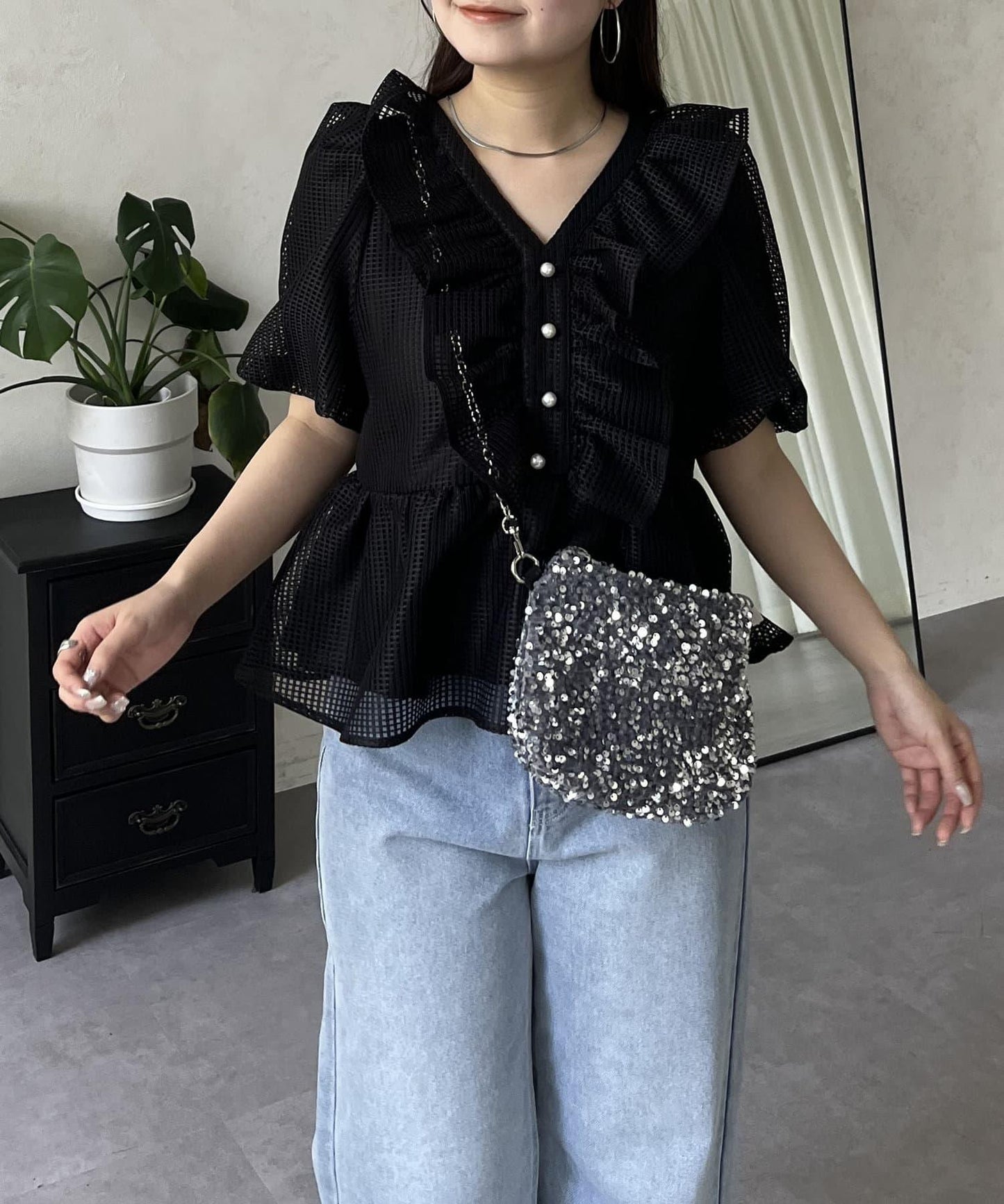 珍珠鈕釦網眷邊荷葉邊娃娃衫