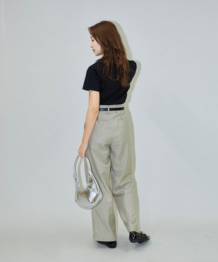 一點刺繡logo T恤