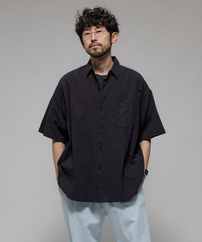 聯名重 折皺加工 舒適版型 常規領口 短袖襯衫