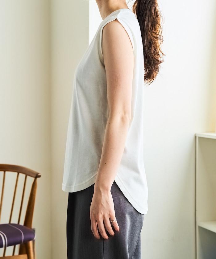 薄荷色圓領無袖T恤