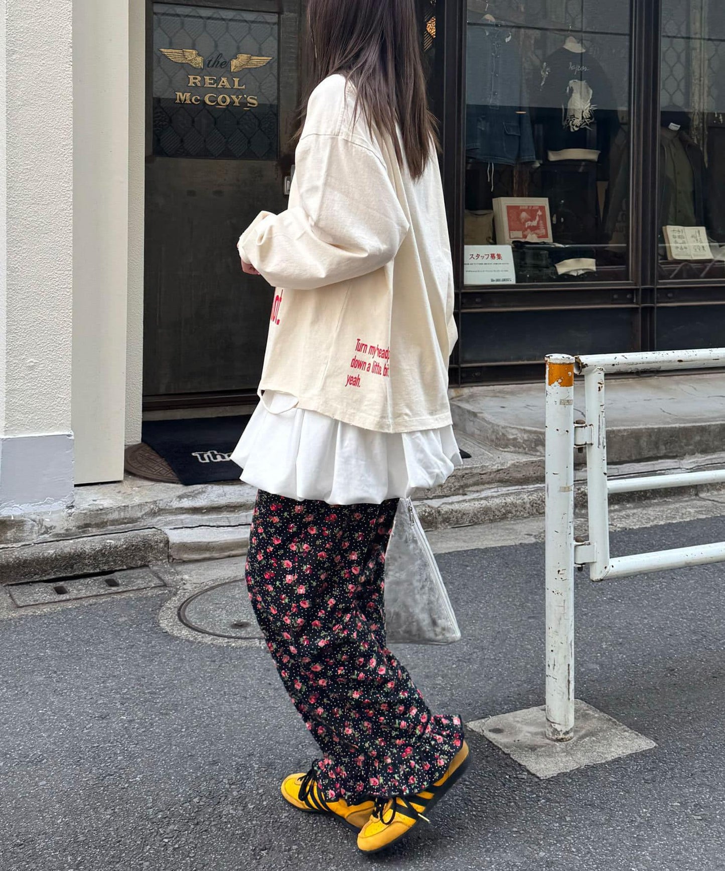 剪裁花邊褲
