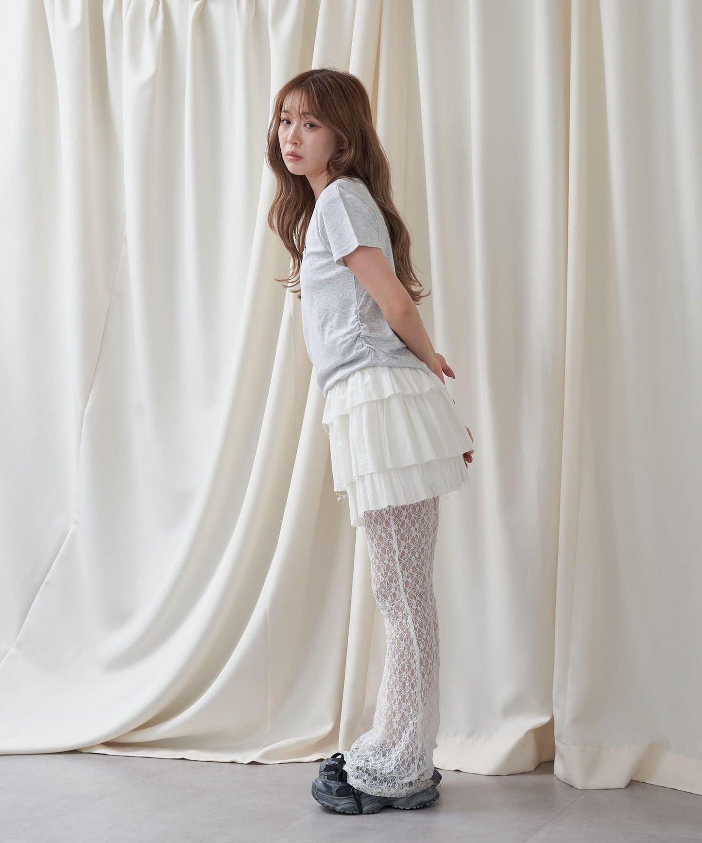 V領亨利領胸部刺繡短袖T恤