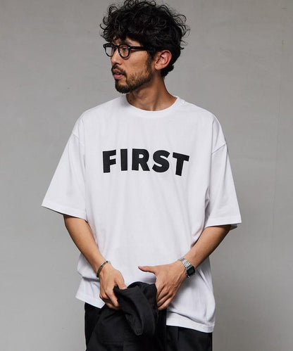 6盎司 前面標誌印花 圓領T恤 / 印花T恤 FIRST