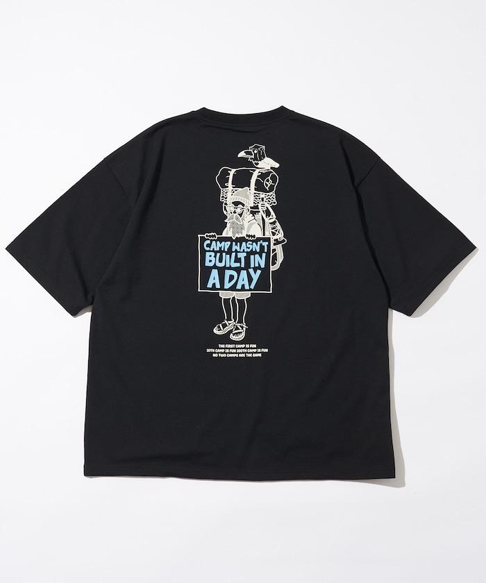 舒適版後背印花圓領T恤 / 野營男士