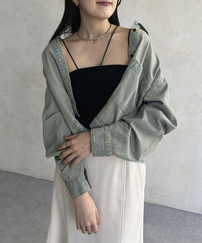不對稱肩帶帶杯吊帶衫