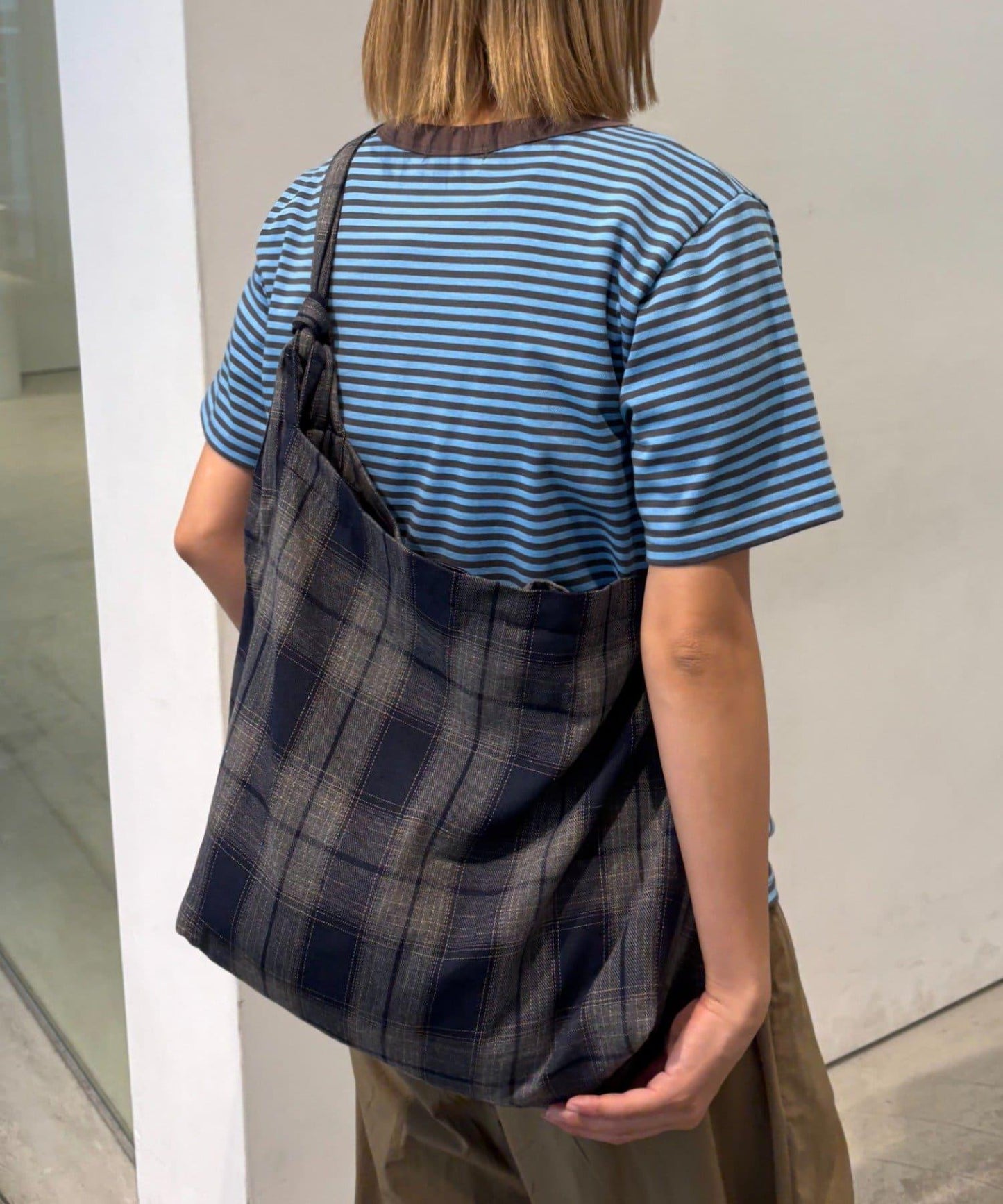 【男女通用】格紋肩揹包