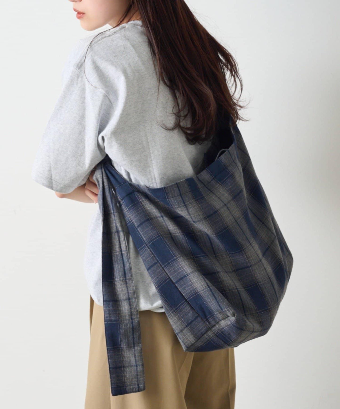 【男女通用】格紋肩揹包