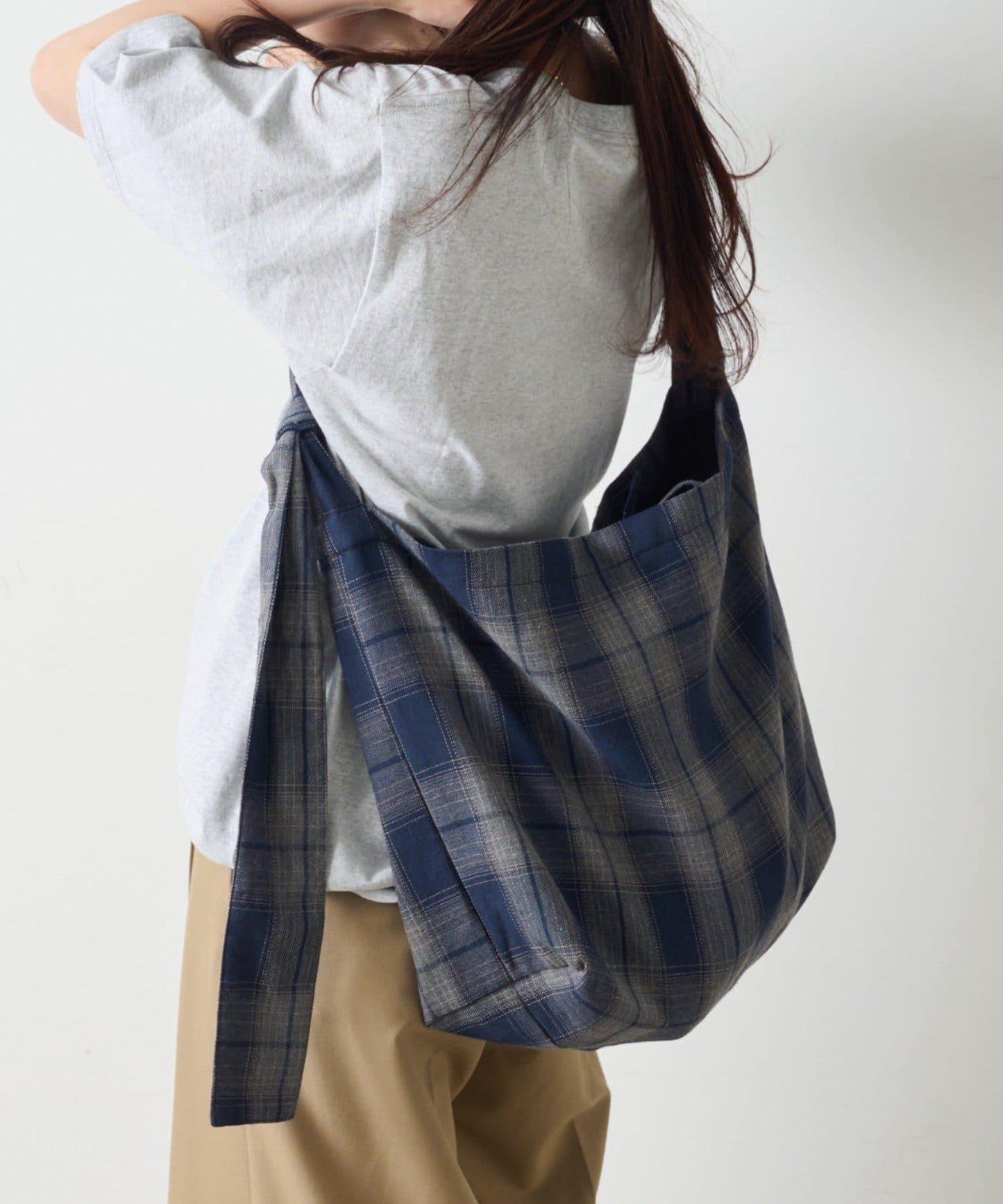 【男女通用】格紋肩揹包