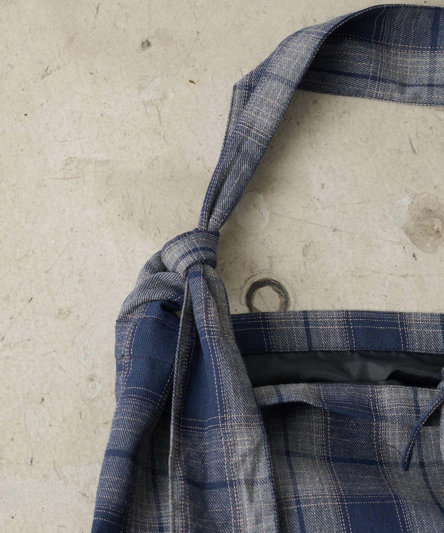 【男女通用】格紋肩揹包