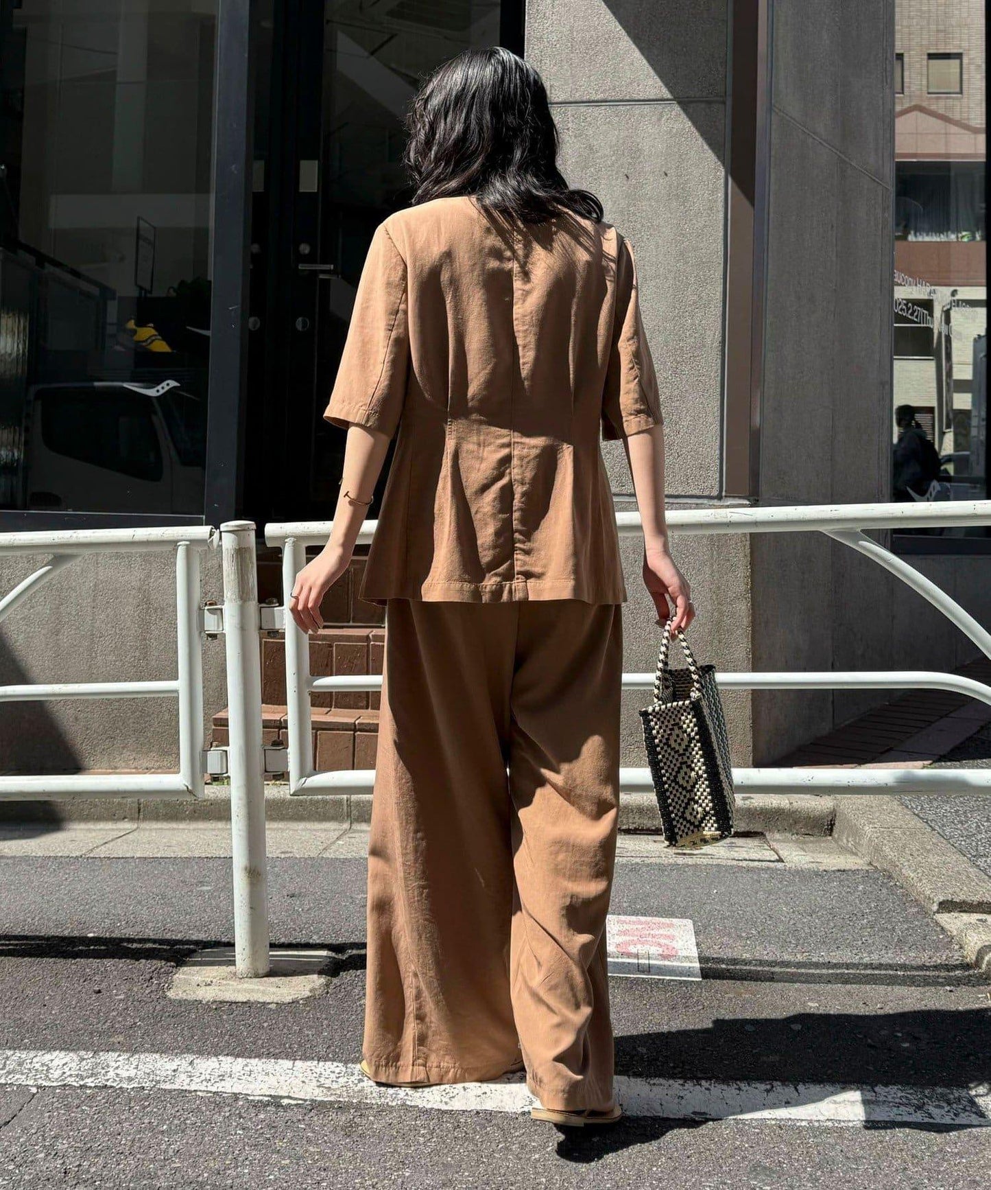 《套裝搭配》人造纖維麻半袖夾克