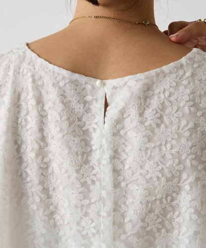 小花刺繡氣球袖上衣