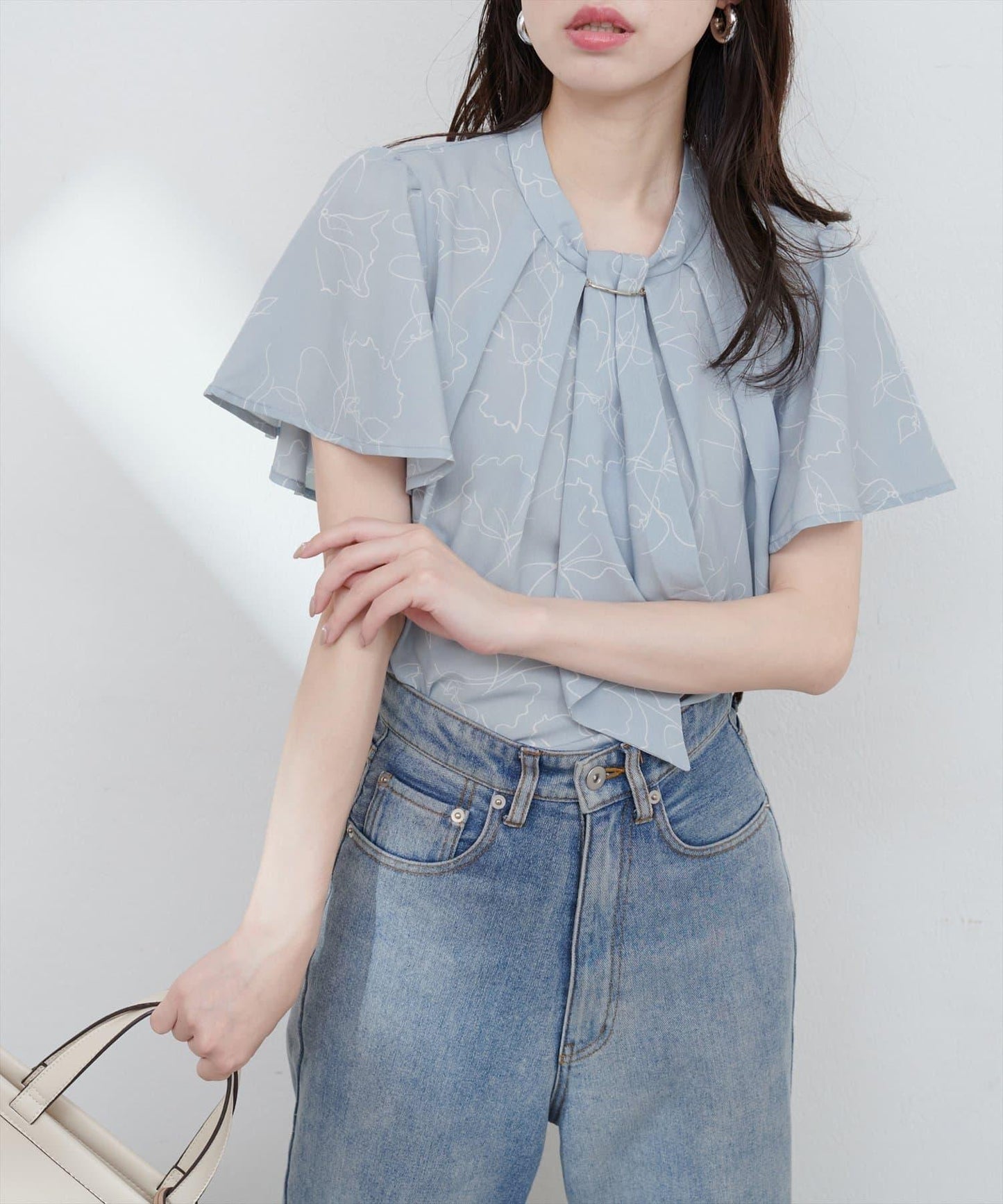 【限定】鑲金條領結襯衫