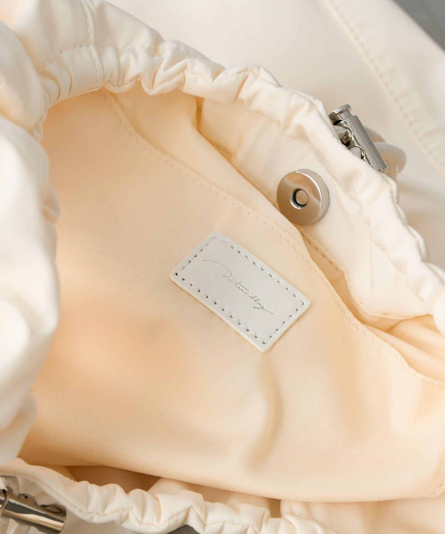 防水尼龍褶皺手提包