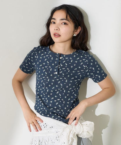 花紋針刺織物亨利T恤