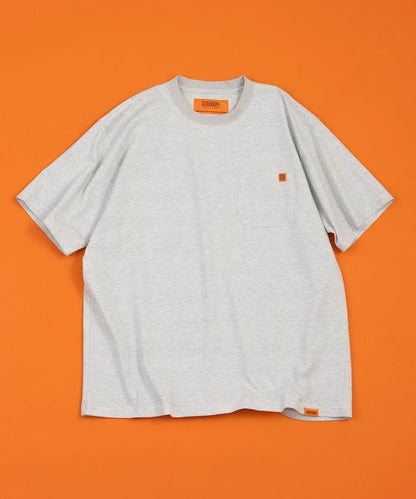 聯名 針條紋 工裝口袋 短袖T恤