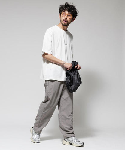 寬鬆直筒尼龍運動褲 / 錐形剪裁 輕便尼龍褲