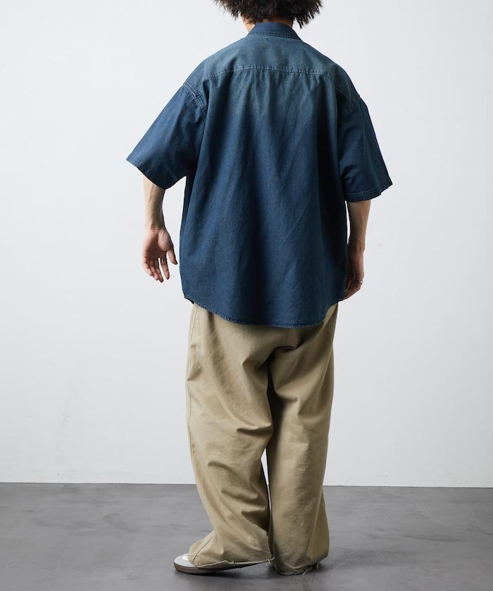 Relax Fit 舒適版型 褪色處理 常規領短袖 牛仔襯衫