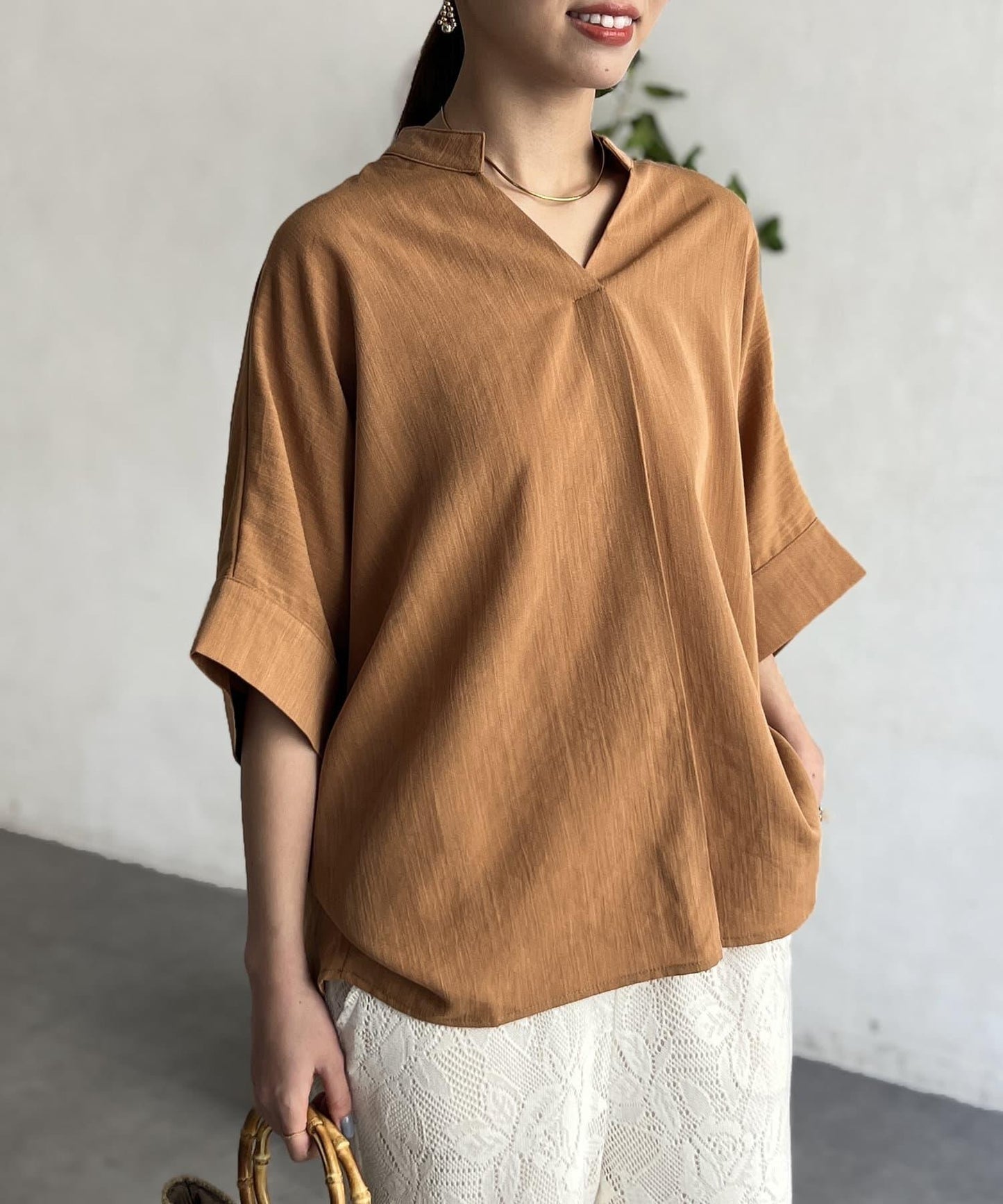 亞麻質感捲袖翻領襯衫