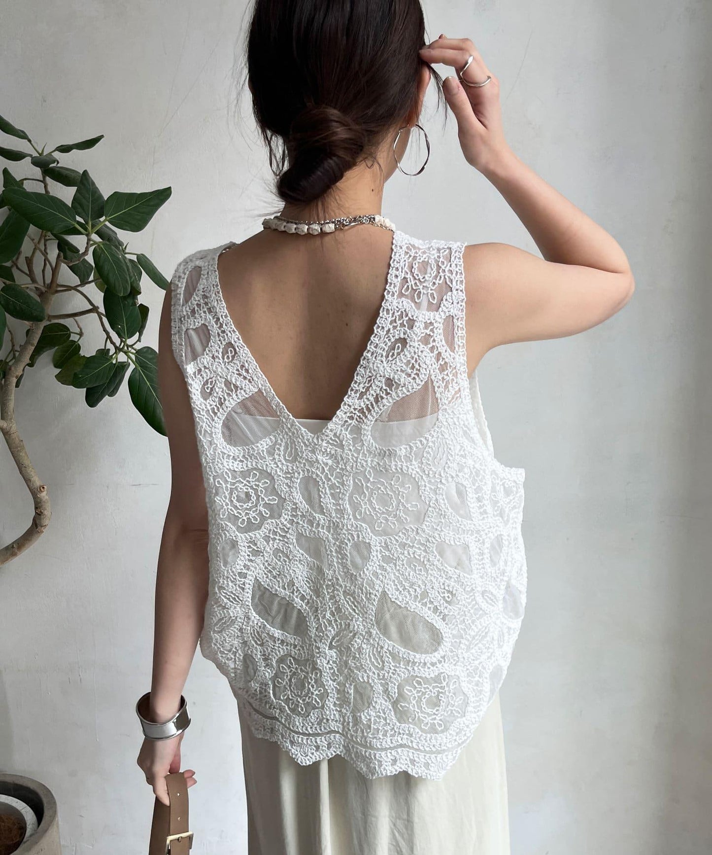 刺繡前後兩用蕾絲背心