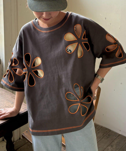 【HELLO.SANFRANCISCO】花朵剪裁寬鬆T恤