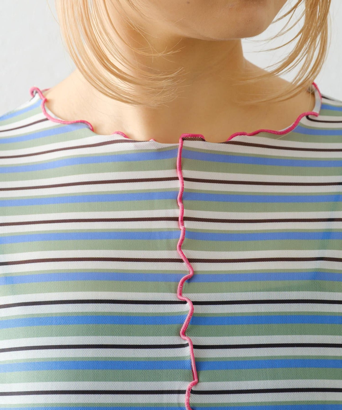 【HELLO.SANFRANCISCO】多色條紋露肩上衣