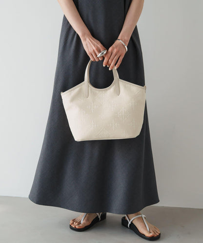 【人氣素材今年再次登場】刺繡迷你手提袋