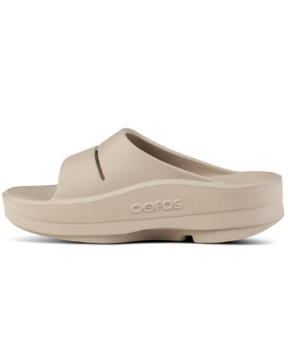 OOFOS/烏福斯 OOMEGA OOAHH 恢復拖鞋 厚底