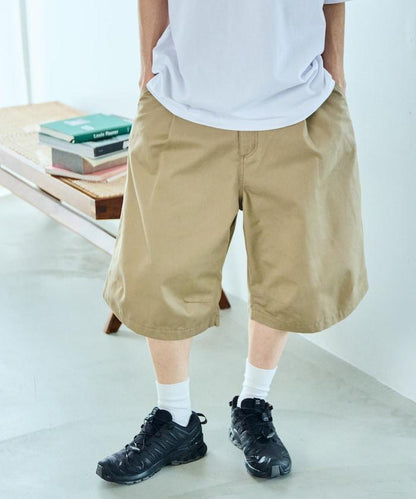 寬鬆款帆布褶皺寬腿短褲