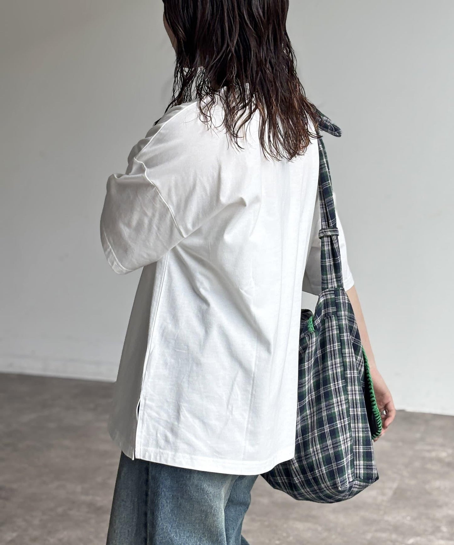 沙加拉刺繡T-shirt