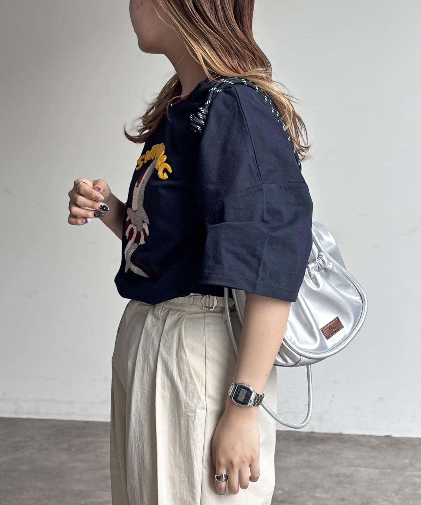 沙加拉刺繡T-shirt