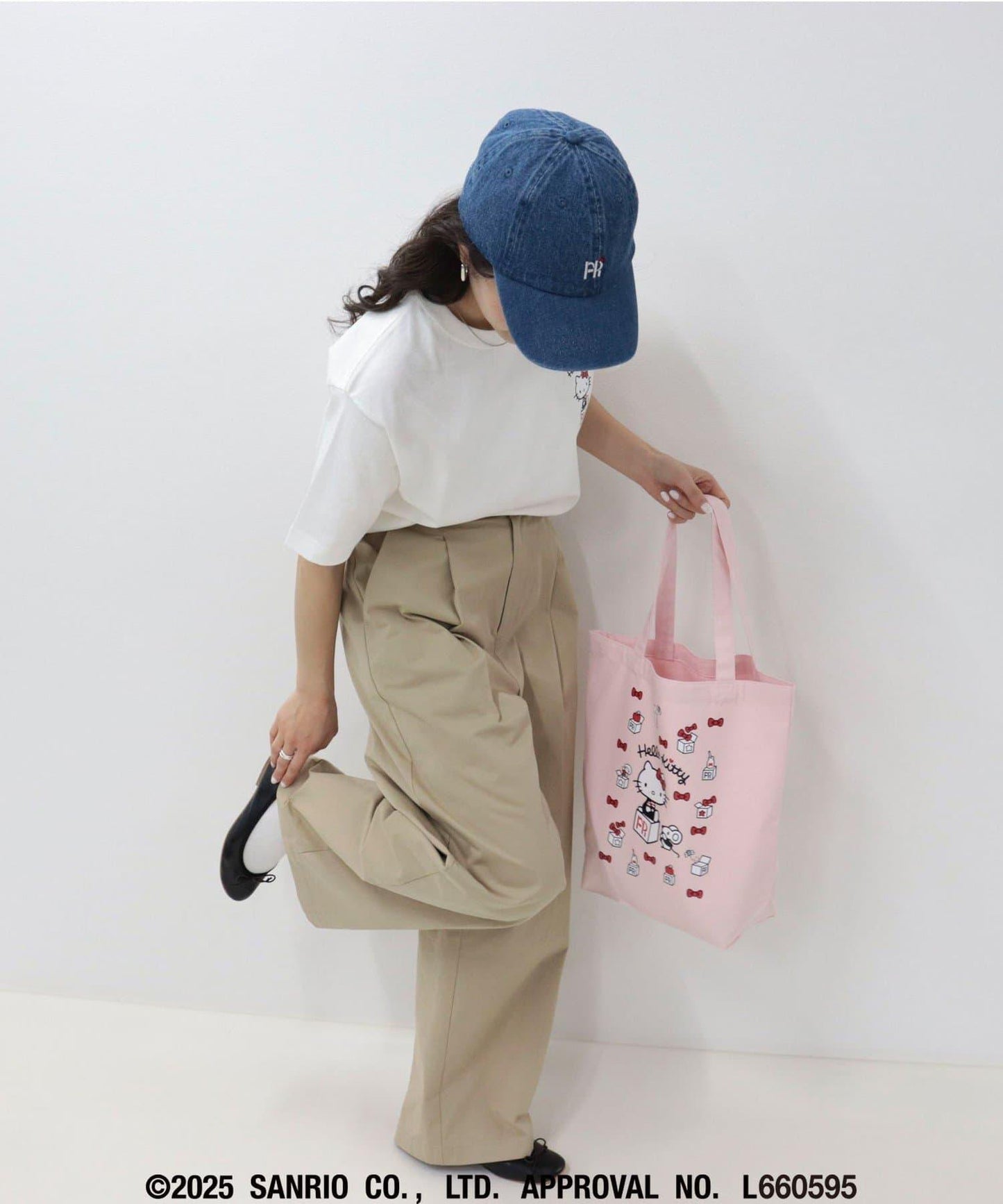 【HELLO KITTY meet FREDY emue】盒子印花手提包