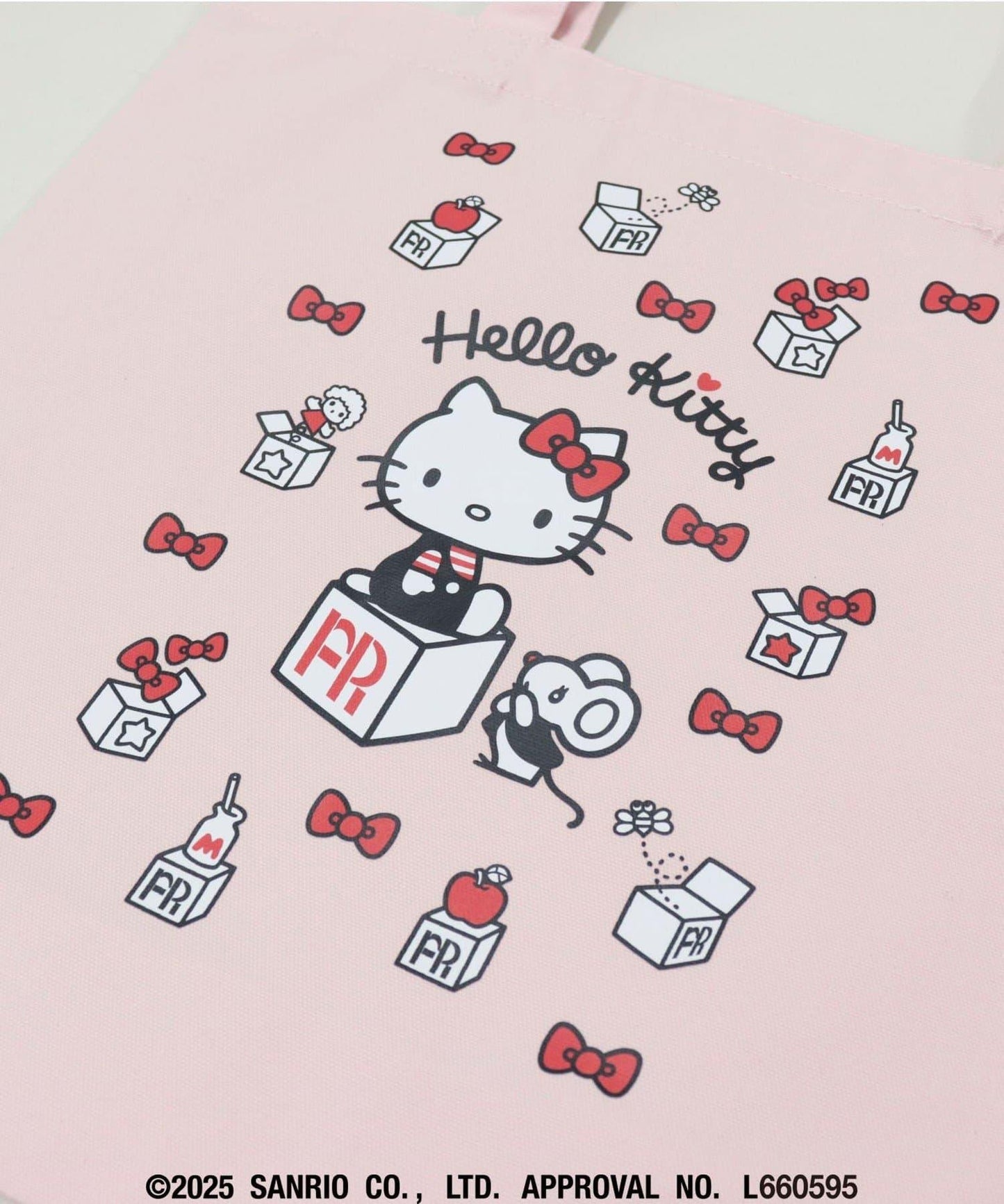 【HELLO KITTY meet FREDY emue】盒子印花手提包