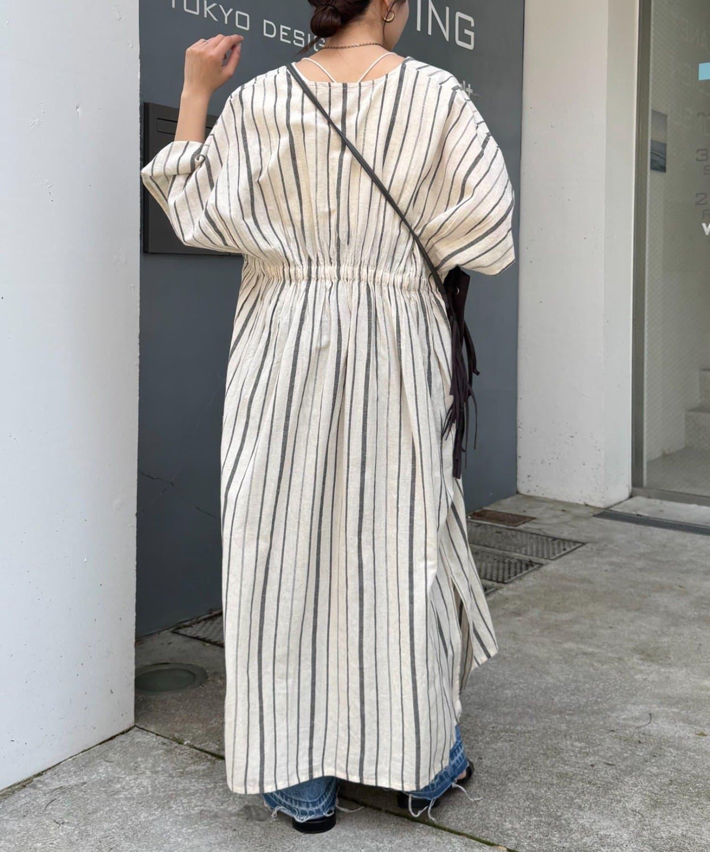 【印度】棉麻高腰折褶露肩連衣裙