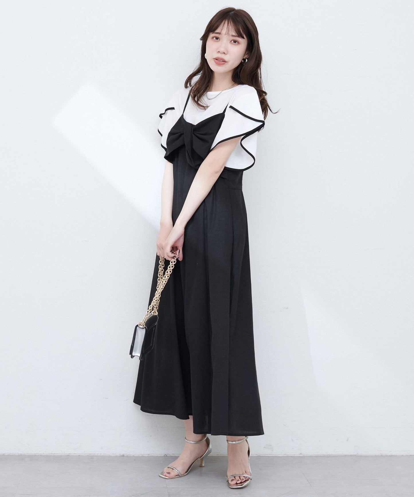 osono亞麻混紡扭曲吊帶連衣裙