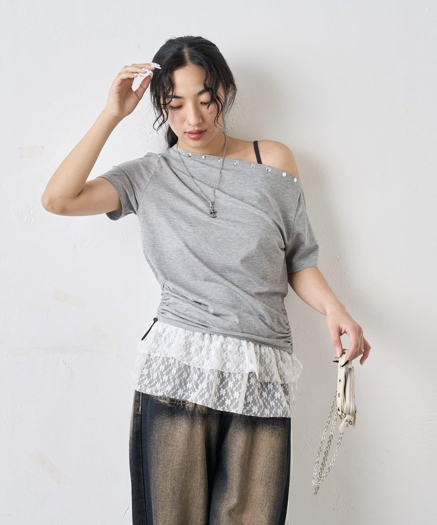 獨一無二單肩裝飾釘珠短袖T恤