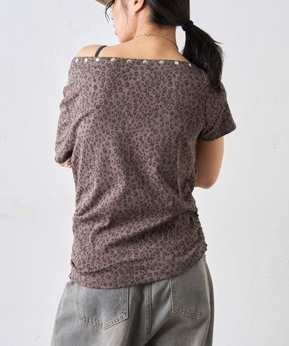 混搭 鉚釘露肩短袖上衣