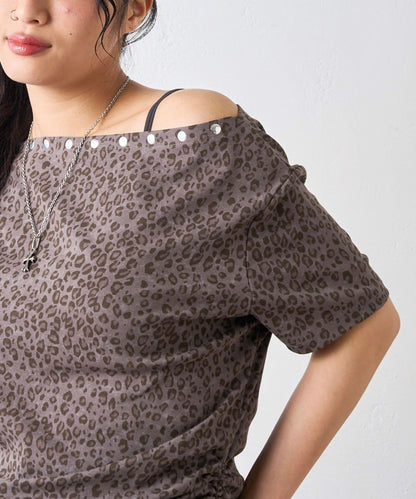 混搭 鉚釘露肩短袖上衣