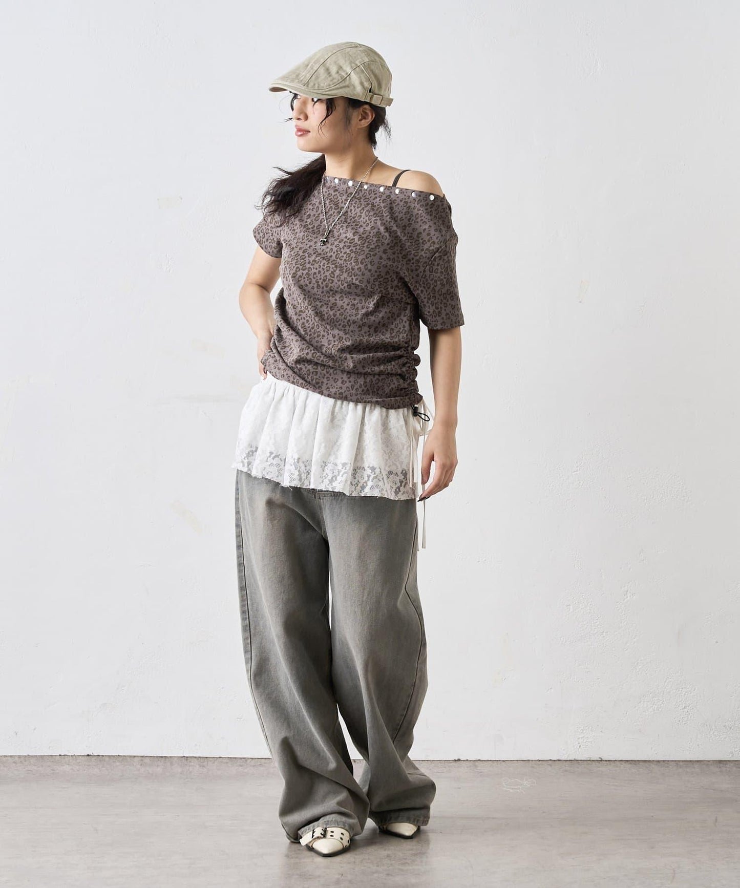 混搭 鉚釘露肩短袖上衣