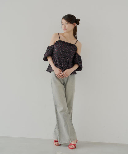 口袋刺繡修身喇叭牛仔褲