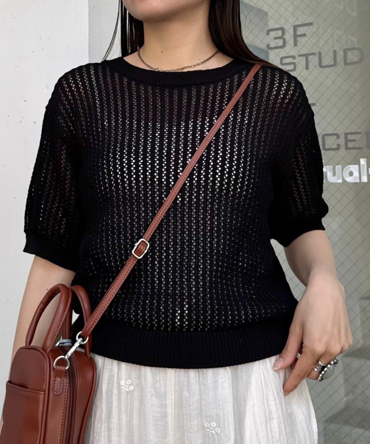 【柳樹】透孔編織緊身短袖針織衫